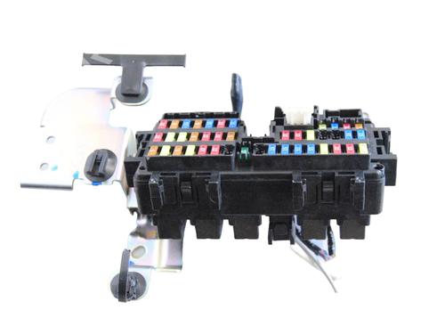 Fuse box INFINITI Q50 50 D | BP30248759E1