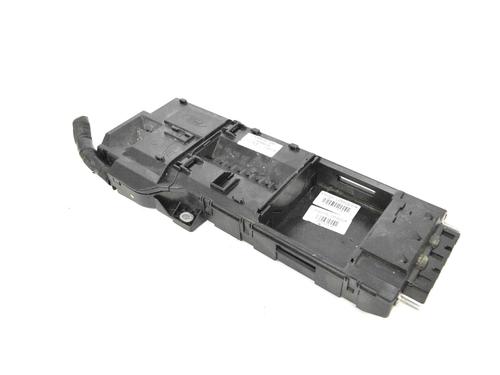 Sikringsdose FORD TRANSIT CUSTOM V362 Bus (F3) 2.2 TDCi (100 hp) 30212067