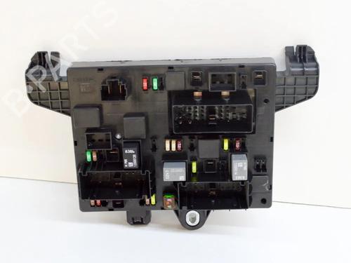 Used Fuse box Fuse box OPEL ZAFIRA TOURER C (P12) 2.0 CDTi (75) (160 hp) 10526631 10526631