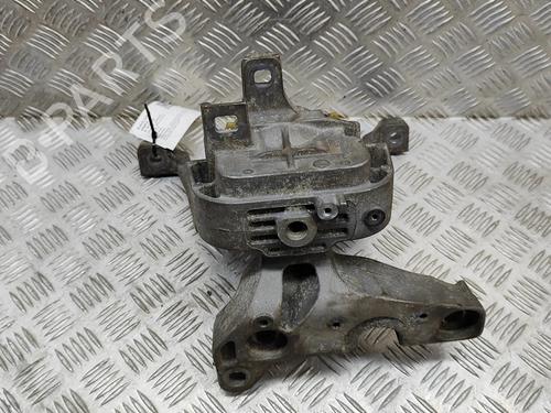 Used Engine mount MERCEDES-BENZ A-CLASS (W177) A 180 d (177.003) (116 hp) 28078939