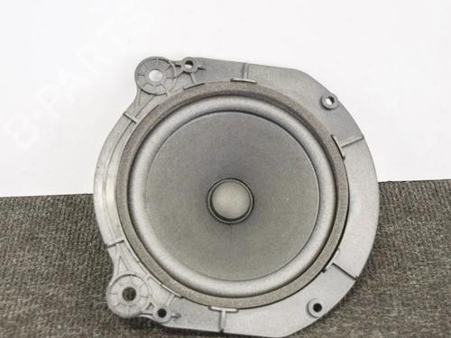 speakers-tesla-model-x-5yjx-90d-awd-105070900b1000913002-2013-20233290 main image