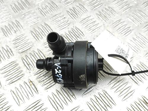Used Auxiliary water pump BMW X1 (F48) xDrive 25 i (231 hp) 32039188