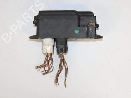 Used Fuse box JAGUAR XJ (X300, X330) 4.0 (249 hp) 31217097