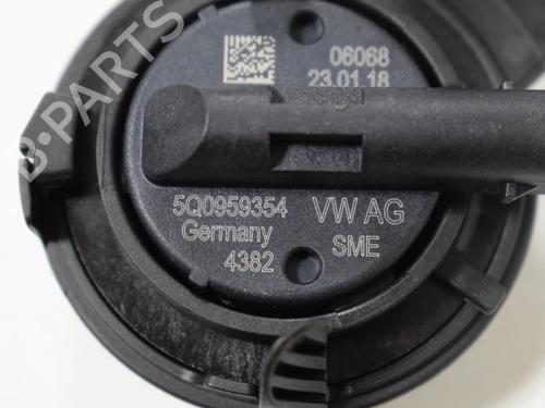 Electronic sensor AUDI A3 Limousine (8VS, 8VM) 1.5 TFSI | BP30257284M84