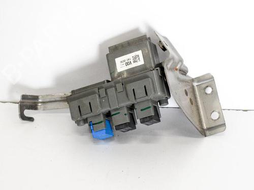 Used Fuse box HONDA CIVIC IX (FK) 2.2 i-DTEC (FK3) (150 hp) 6743983