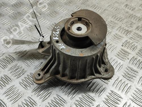 Used Engine mount Engine mount MERCEDES-BENZ E-CLASS T-Model (S213) E 220 d (213.204) (163 hp) 26939683 26939683