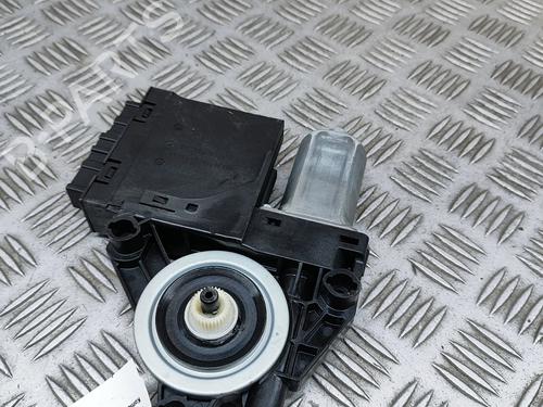 Used Right front window motor Right front window motor VOLVO XC60 II (246) B5 Mild-Hybrid (250 hp) 27790750 27790750