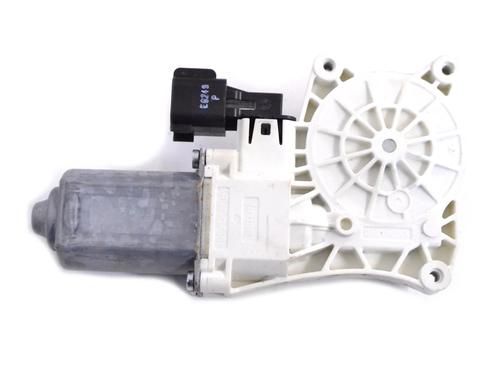 right-front-window-motor-land-rover-range-rover-velar-l560-2017-33350268 main image