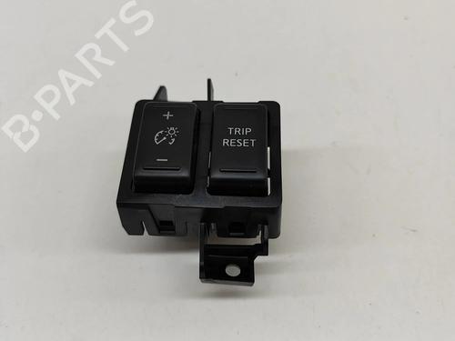 Used Switch Switch NISSAN NAVARA NP300 Pickup (D23, D23T) 2.3 dCi 4x4 (D231) (163 hp) 17016437 17016437