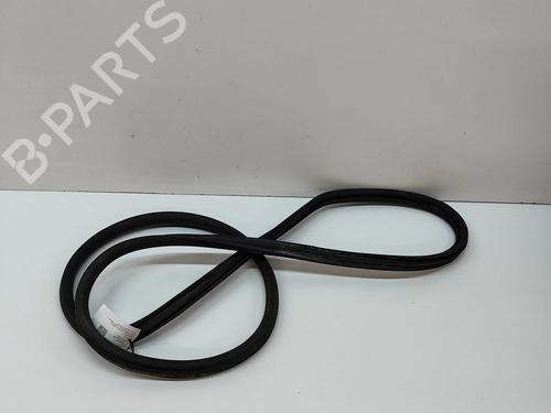 Used Rubber door seal PEUGEOT 3008 II SUV (MC_, MR_, MJ_, M4_) Hybrid (224 hp) 28554229