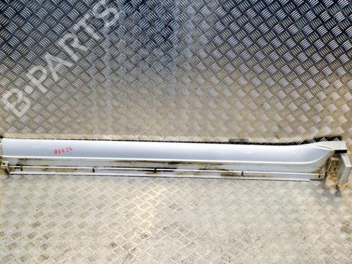 Used Left sideskirt MITSUBISHI PAJERO III (V7_W, V6_W) 3.5 (V65W, V75W) (203 hp) 14629966