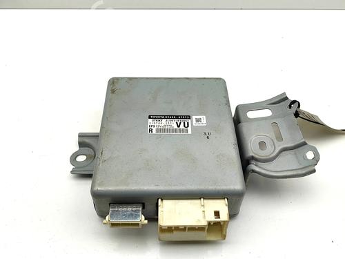 Used Electronic module Electronic module TOYOTA PRIUS PLUS (_W4_) 1.8 Hybrid (ZVW40W, ZVW41W) (136 hp) 33383030 33383030