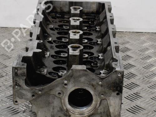 Used Cylinder head MERCEDES-BENZ SPRINTER 3-t Bus (B906) 215 CDI (906.711, 906.713) (150 hp) 6735568