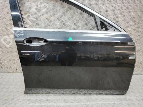 right-front-door-mercedes-benz-e-class-w213-2016-38782176 main image