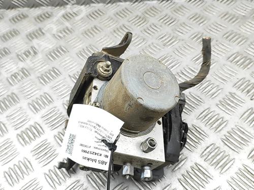 Used ABS pump ABS pump TESLA MODEL 3 (5YJ3) EV AWD (351 hp) 33392337 33392337