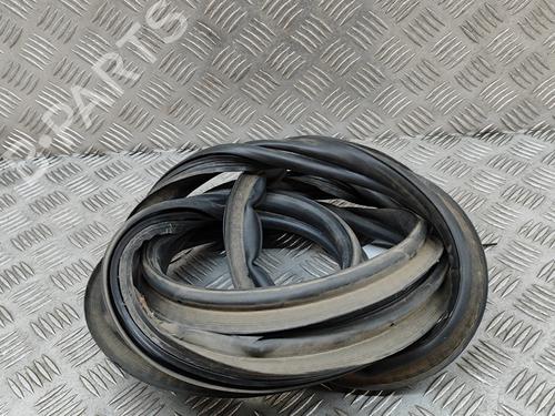 Rubber door seal PEUGEOT 2008 II (UD_, US_, UY_, UJ_, UR_, UC_) e-2008 (UKZKXZ) | BP27778903C142 