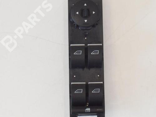 Used Right front window switch Right front window switch FORD FOCUS III 1.0 EcoBoost (125 hp) 6751751 6751751