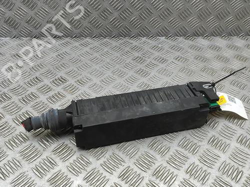 Used Fuse box Fuse box PORSCHE TAYCAN Sport Turismo (Y1C) 4S Performance Battery Plus (Y1CDB1) (571 hp) 33384991 33384991