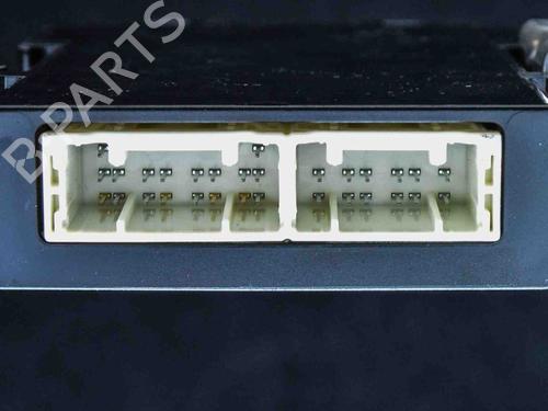 Used Electronic module TOYOTA YARIS (_P13_) 1.3 (NSP130_, NSP130) (99 hp) 6725190