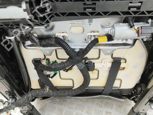 Right front seat TESLA MODEL 3 (5YJ3) EV AWD | BP32680058C16  - Image 5