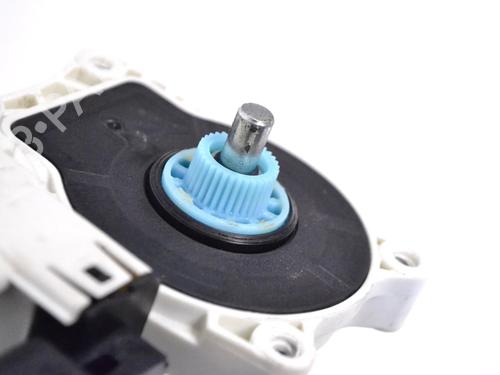 Right front window motor LAND ROVER RANGE ROVER VELAR (L560) 2.0 D240 SD4 4x4 | BP33350268E20 - Image 3