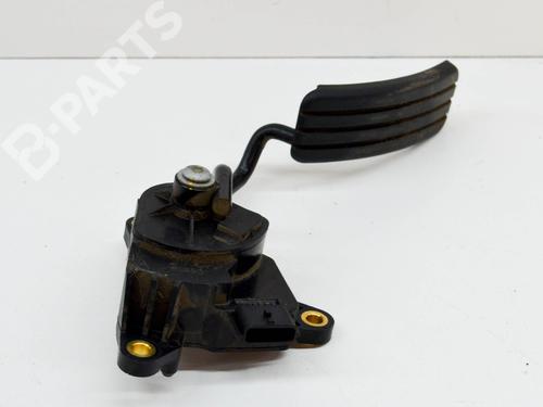 pedal-renault-zoe-bfm_-zoe-renault-180102742r-2012-8624374 main image