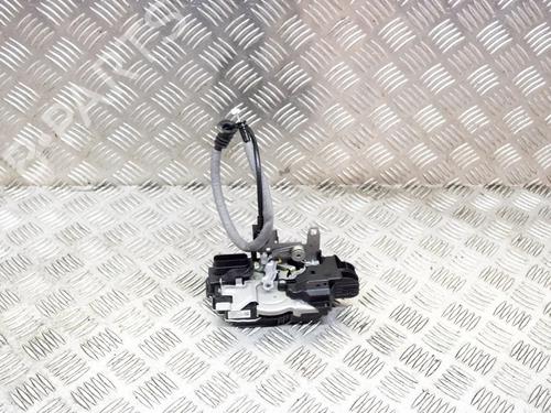 front-right-lock-volvo-xc40-536-t4-awd-31462456-c73367101-2017-9227200 main image