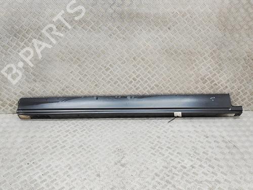 Højre sidekjole Højre sidekjole LAND ROVER DISCOVERY V (L462) 3.0 D 4x4 (211 hp) 33882576 33882576