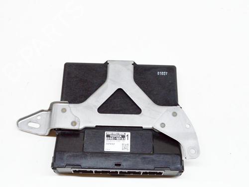 Used Electronic module TOYOTA YARIS (_P13_) 1.5 Hybrid (NHP130_) (101 hp) 8145044