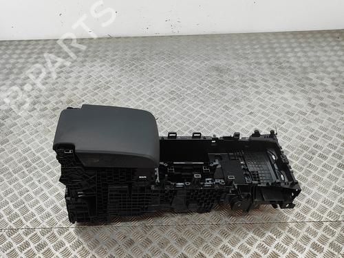 Mittelkonsole LAND ROVER DISCOVERY V (L462) 3.0 Td6 4x4 (258 hp) 30130567