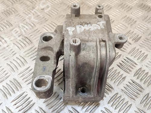 Engine mount VW PASSAT B7 Variant (365) 2.0 TDI | BP6757199M89