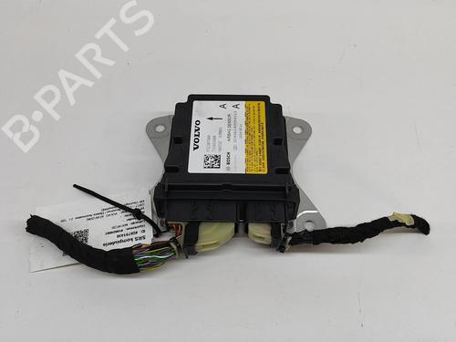 Used ECU airbags VOLVO XC40 (536) B3 Mild-Hybrid (163 hp) 28555698