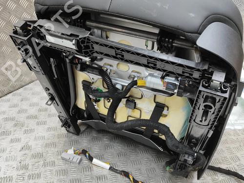 Left front seat TESLA MODEL Y (5YJY) EV Performance All-wheel Drive | BP32213406C15 