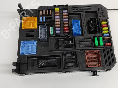 Fuse box PEUGEOT 3008 II SUV (MC_, MR_, MJ_, M4_) 1.2 THP/ PureTech 130 (MRHNSM, MRHNSU, MRHNSJ, MRHNYW,... | BP16536218E1