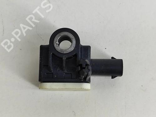 electronic-sensor-porsche-taycan-cross-turismo-y1b-2020-27770860 main image