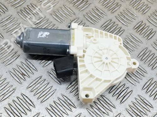 Used Left front window motor Left front window motor MERCEDES-BENZ CLA Coupe (C117) AMG CLA 45 4-matic (117.352) (381 hp) 8073821 8073821