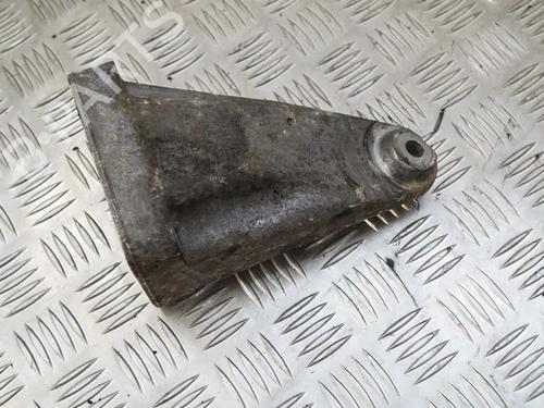 Used Engine mount Engine mount MERCEDES-BENZ C-CLASS (W203) C 270 CDI (203.016) (170 hp) 14656963 14656963