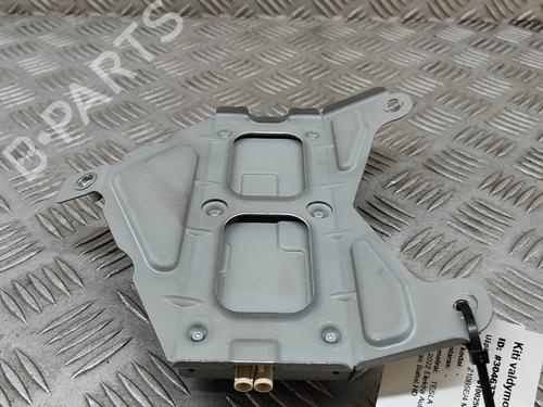 Elektronisk modul TESLA MODEL Y (5YJY) EV Performance All-wheel Drive | BP28559648M83 