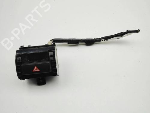 Used Warning switch Warning switch TOYOTA HILUX VIII Pickup (_N1_) 2.4 D 4WD (GUN125_, GUN125R) (150 hp) 39244565 39244565