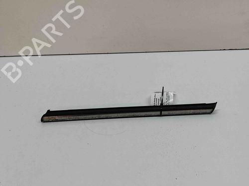 Used Door moulding trim MINI MINI CLUBMAN (R55) One D (90 hp) 28812001