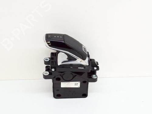 Used Gear lever PEUGEOT 3008 II SUV (MC_, MR_, MJ_, M4_) 1.2 THP/ PureTech 130 (MRHNSM, MRHNSU, MRHNSJ, MRHNYW,... (131 hp) 7798545