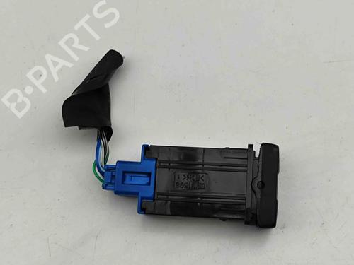 Switch TOYOTA AURIS Estate (_E18_) 1.8 Hybrid (ZWE186_, ZWE186R, ZWE186H) | BP33374795I30 - Image 4