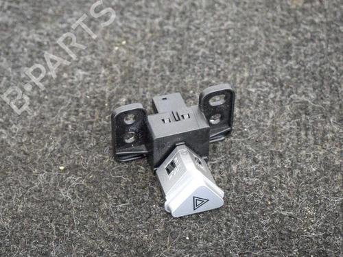 Used Warning switch TESLA MODEL S (5YJS) 75D AWD (525 hp) 20233086