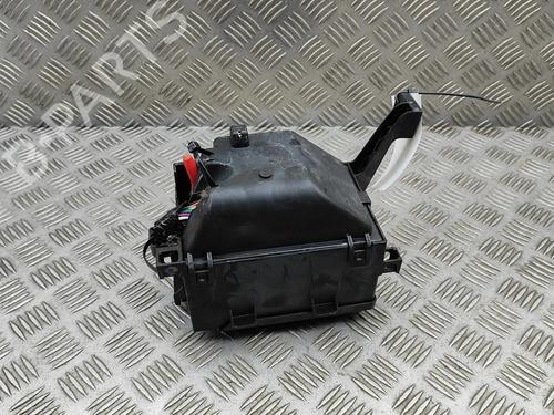 Fuse box JAGUAR F-PACE (X761) 2.0 TD4 | BP29830594E1