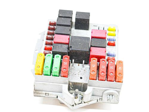 Fuse box FIAT BRAVO II (198_) 1.9 D Multijet (198AXC1B) | BP8935688E1