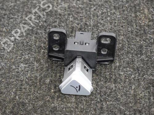 Switch TESLA MODEL S (5YJS) 75D AWD | BP20233085I30 