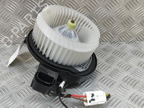 Heater blower motor LAND ROVER RANGE ROVER VELAR (L560) 2.0 D180 TD4 4x4 | BP25615929M62 
