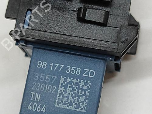 Switch PEUGEOT 208 II (UB_, UP_, UW_, UJ_) 1.2 Hybrid 136 (UPHPYK) | BP28674681I30