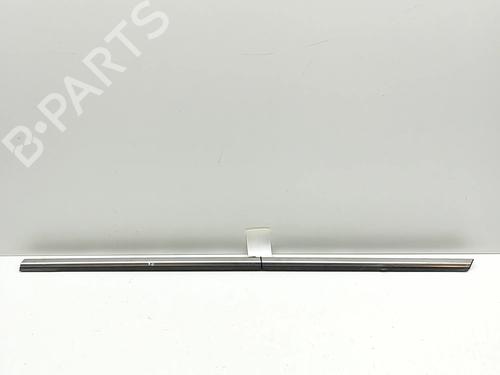 Used Door moulding trim HYUNDAI KONA (SX2) EV (218 hp) 30754548