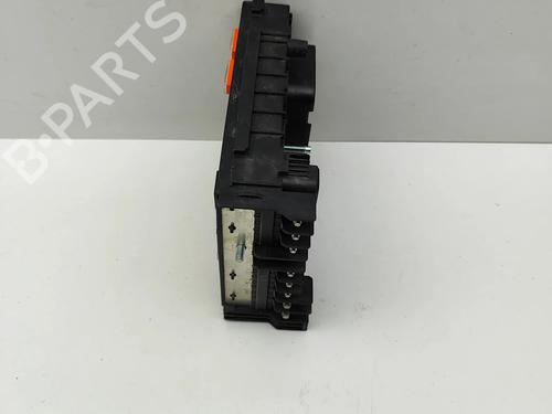 Fuse box VW PASSAT B7 Variant (365) 2.0 TDI | BP27351561E1 - Image 6